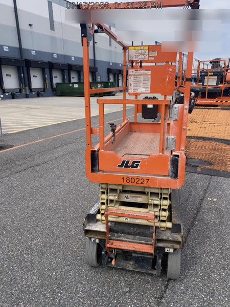 2021 JLG ES1932