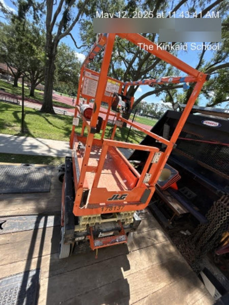 2021 JLG ES1330L