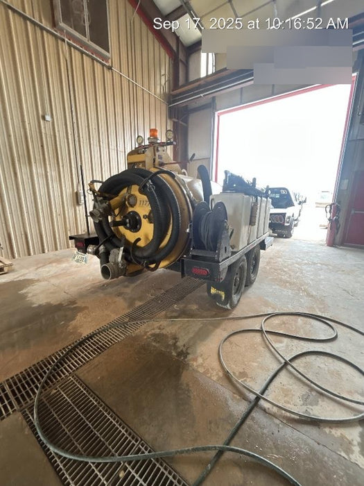 2020 Vac-Tron LP573XDT Tier 4 Kohler Diesel Engine, 500 Gallon Debris Tank w/ Hydraulic Tilt, two (2) 100 Gallon Water Tanks, Low Profile Torsion Axles (12,000 GVWR), Manual Jack Trailer