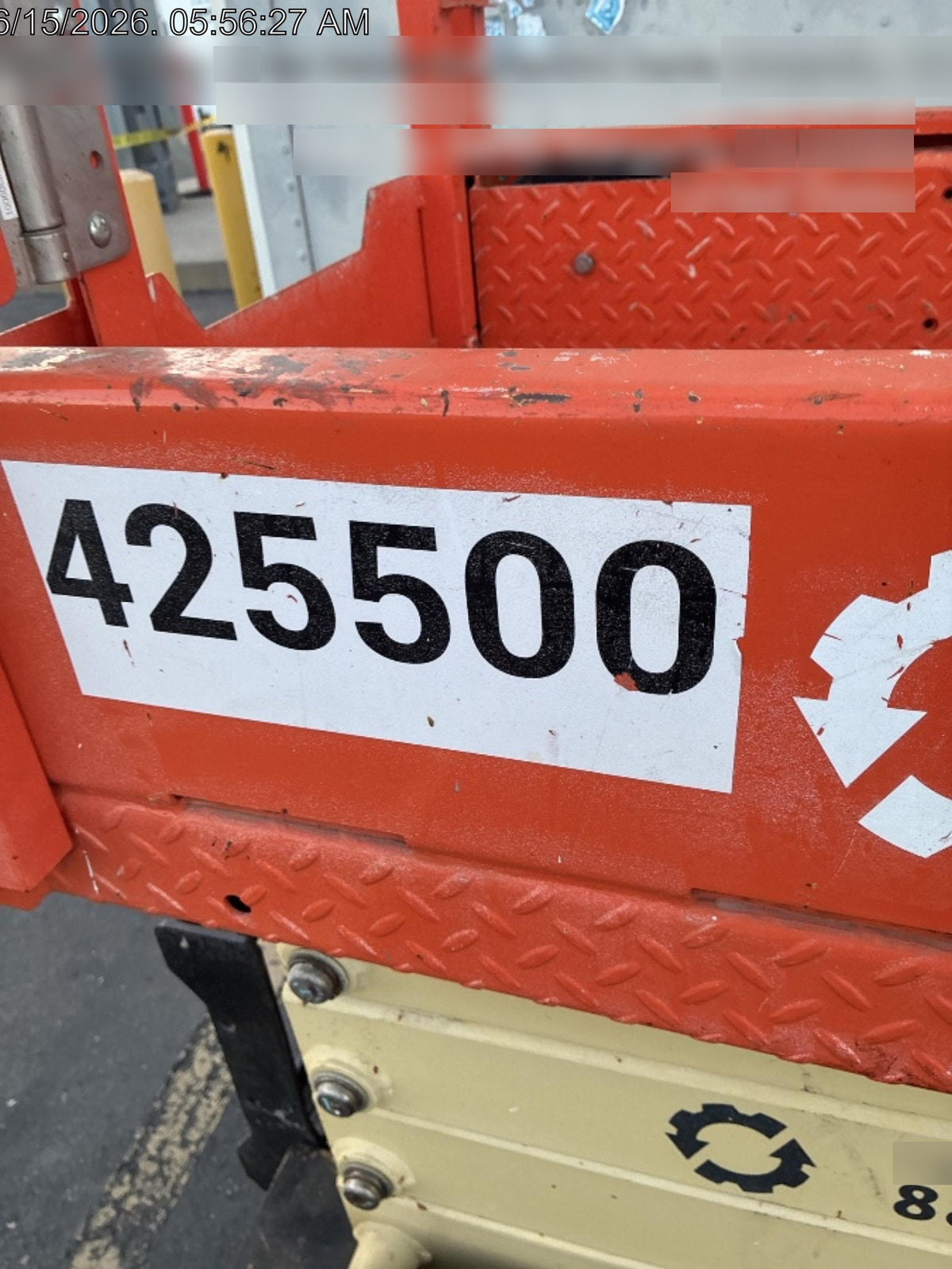 2024 JLG ES1932