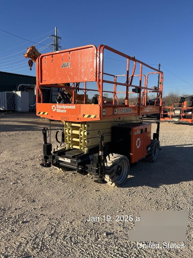 2023 JLG RT3369