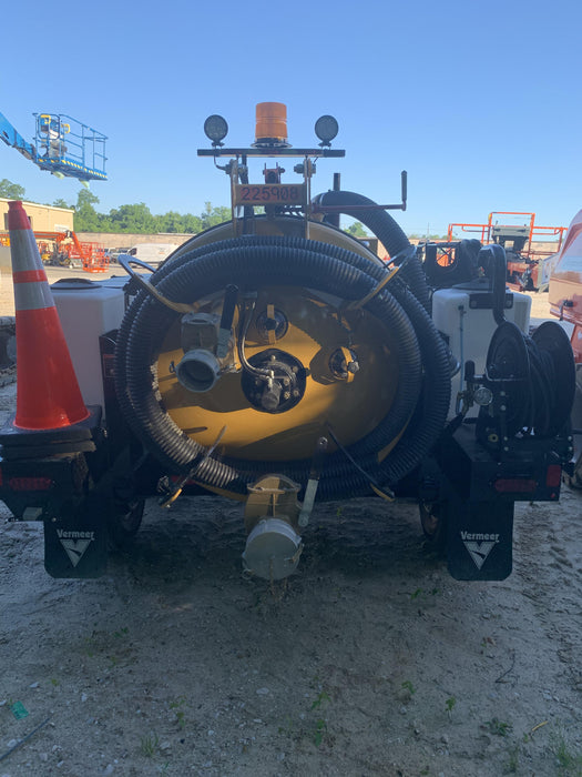 2022 Vac-Tron LP573XDT T4 Koehler Diesel Engine, 500 Gallon Debris Tank, x2 100 Gallon Water Tanks