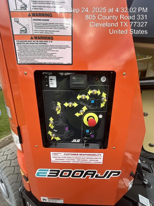 2025 JLG E300AJP