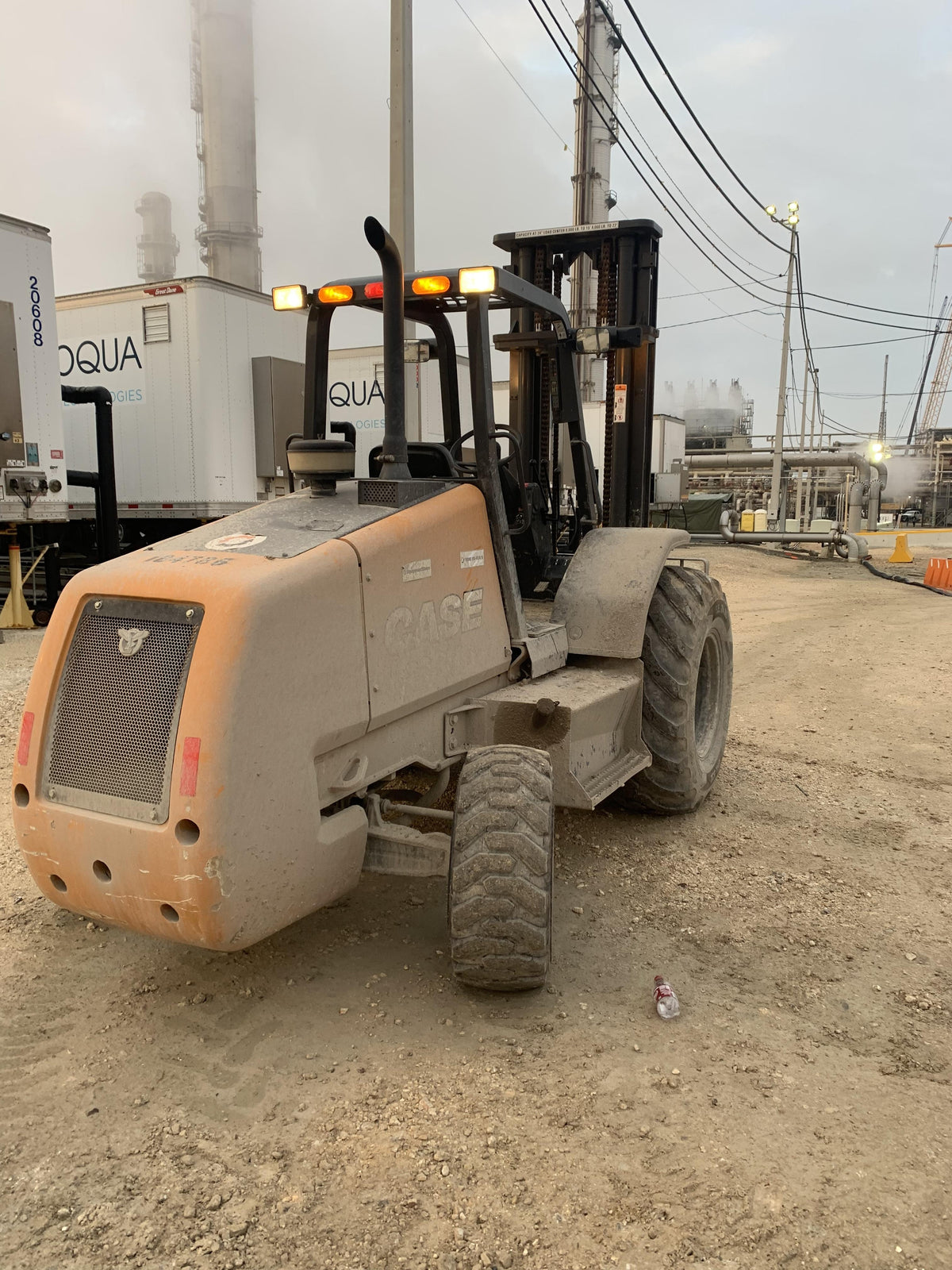 2021 CASE 588H