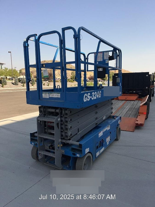 2020 Genie GS-3246 Standard, Folding full height swing gate, 800W Inverter