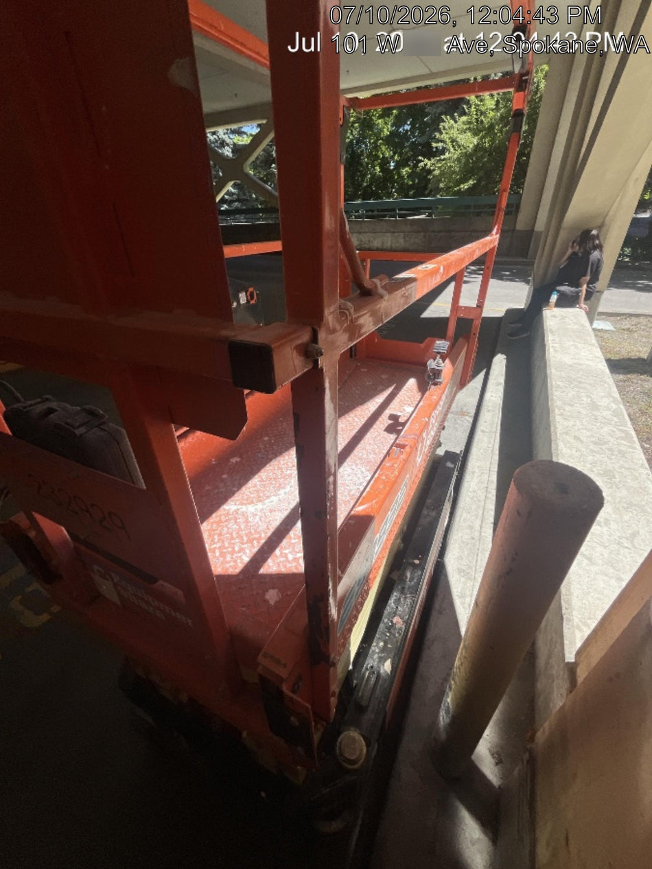 2022 JLG ES1932