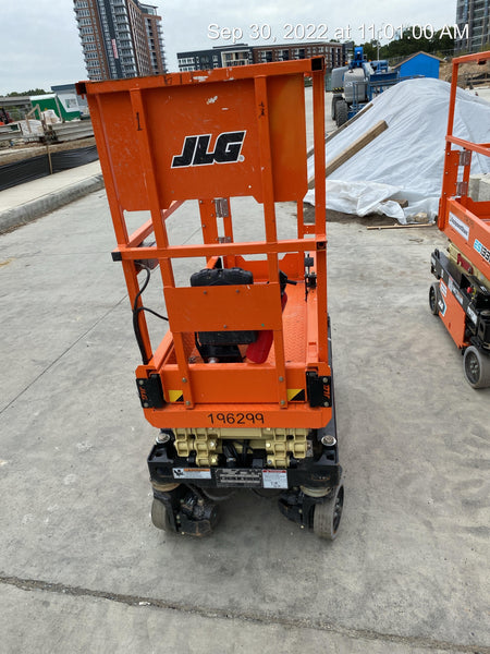 2021 JLG ES1330L