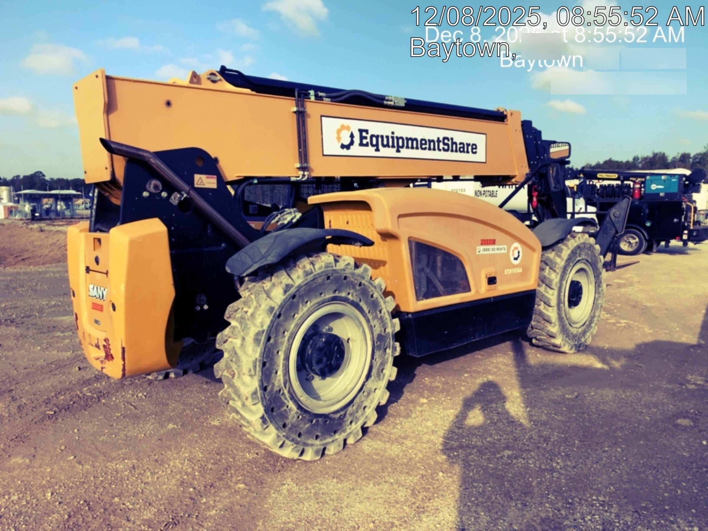 2022 SANY STH1056
