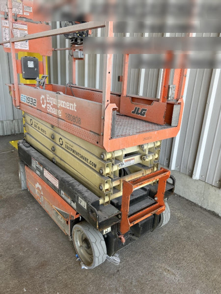2022 JLG ES1932