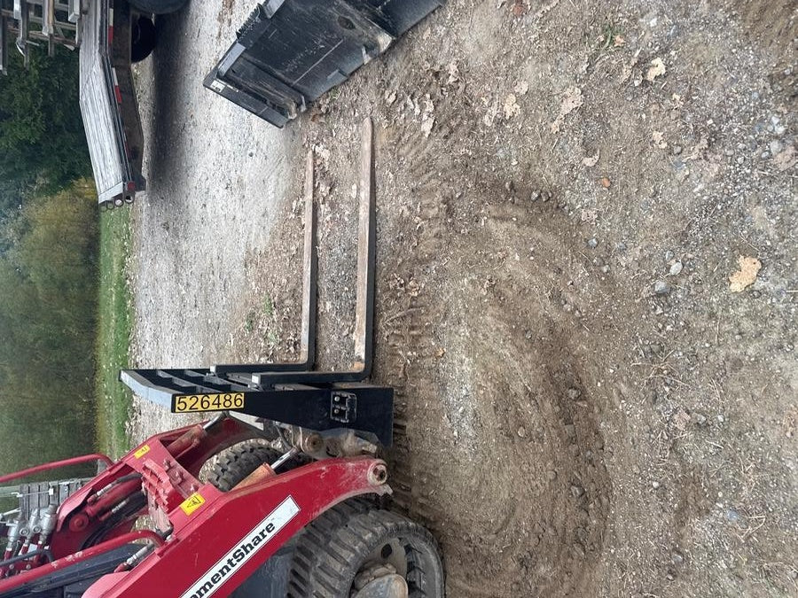 2025 ARROW MATERIAL HANDLING 48" Pallet Forks - Arrow