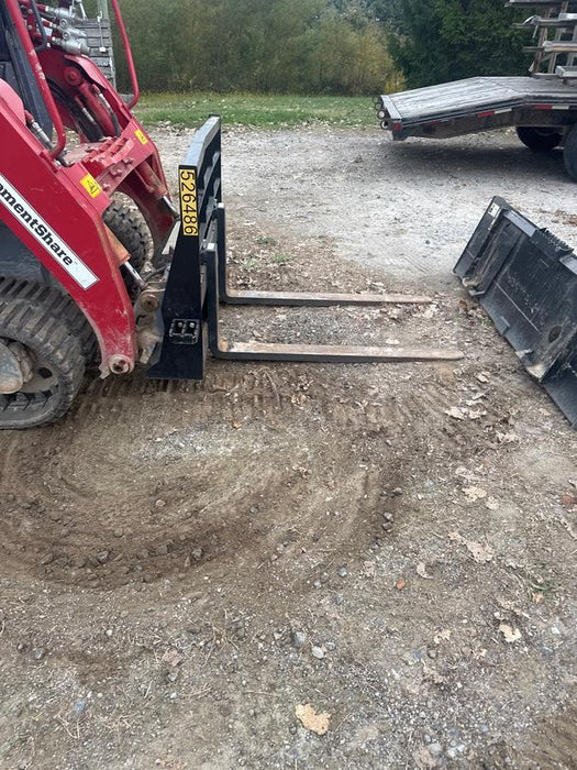 2025 ARROW MATERIAL HANDLING 48" Pallet Forks - Arrow