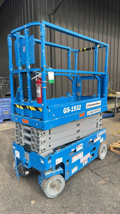 2021 GENIE GS-1932