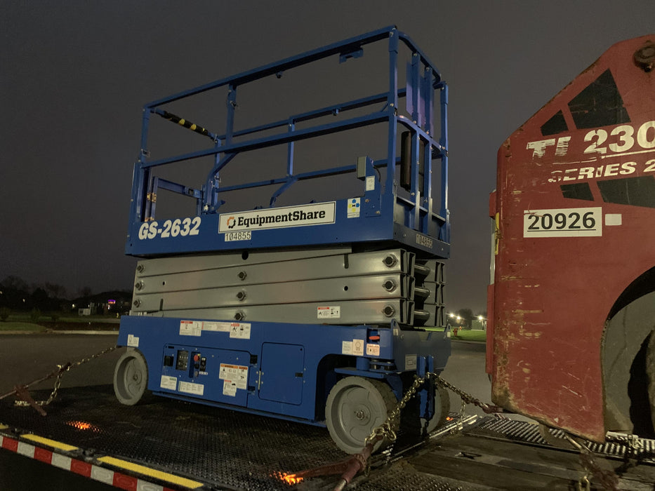 2020 Genie GS-2632 Solid NM Tires, Folding Rails with Half-Height Swing Gate, Beacon