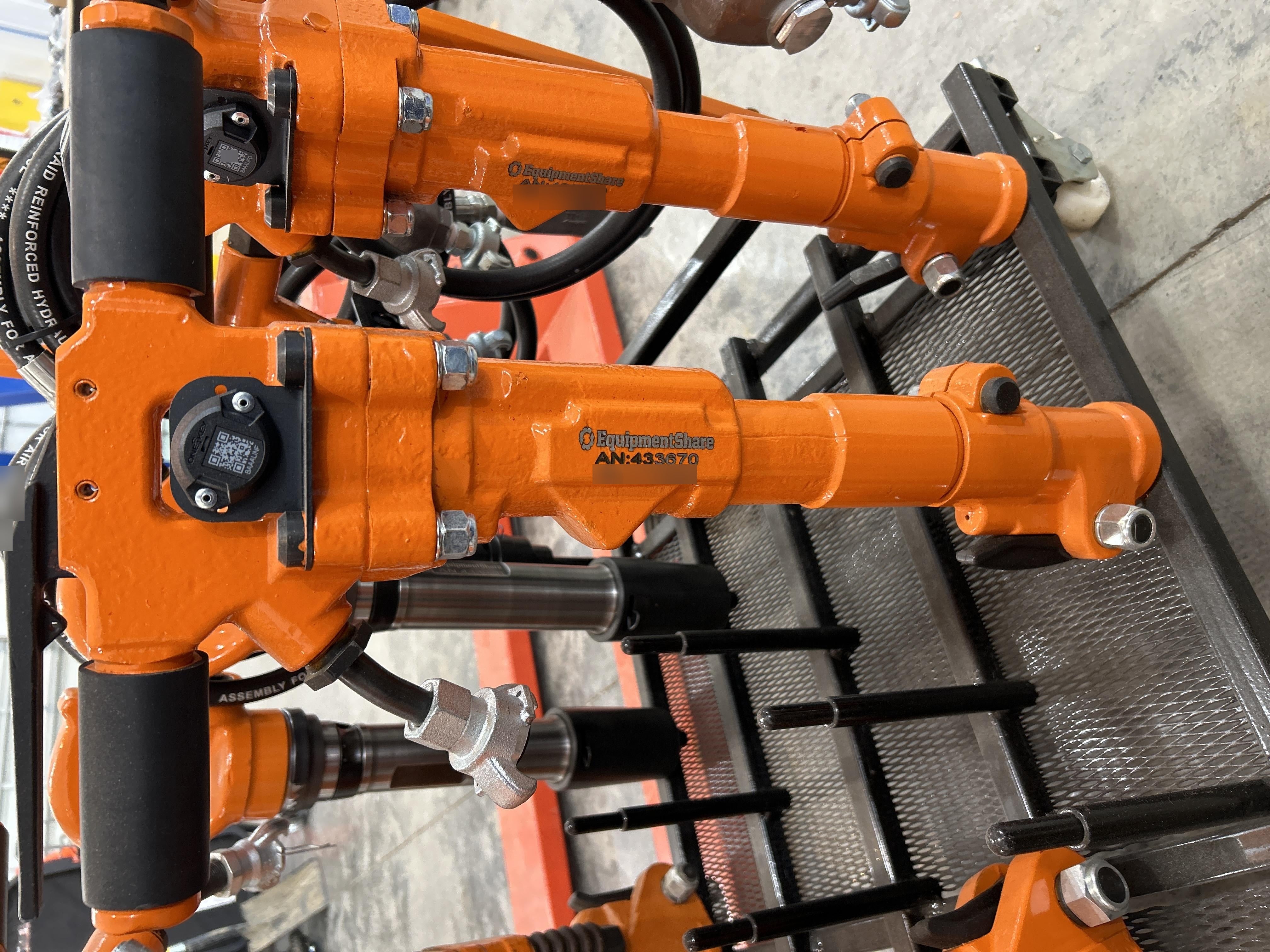 2024 MICHIGAN PNEUMATIC ES-TPB30-1-TRACKER