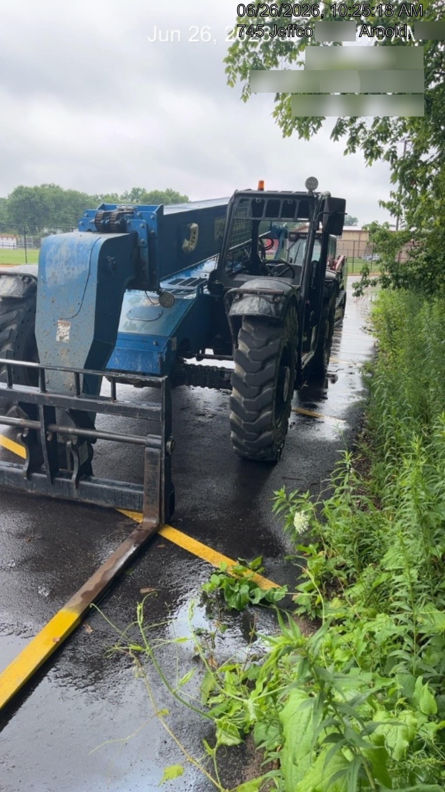 2018 Genie GTH-844 Genie GTH-844 w/ROPS, Work Lights, Solid Tires, RH Cab Mesh, Beacon, 60" Carriage and Forks