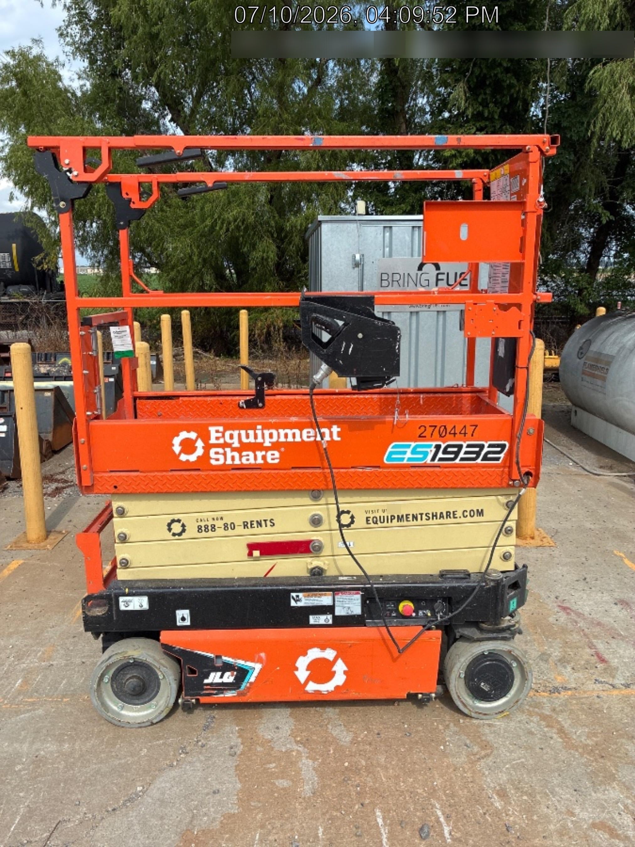 2022 JLG ES1932