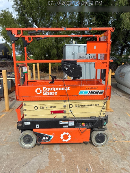 2022 JLG ES1932
