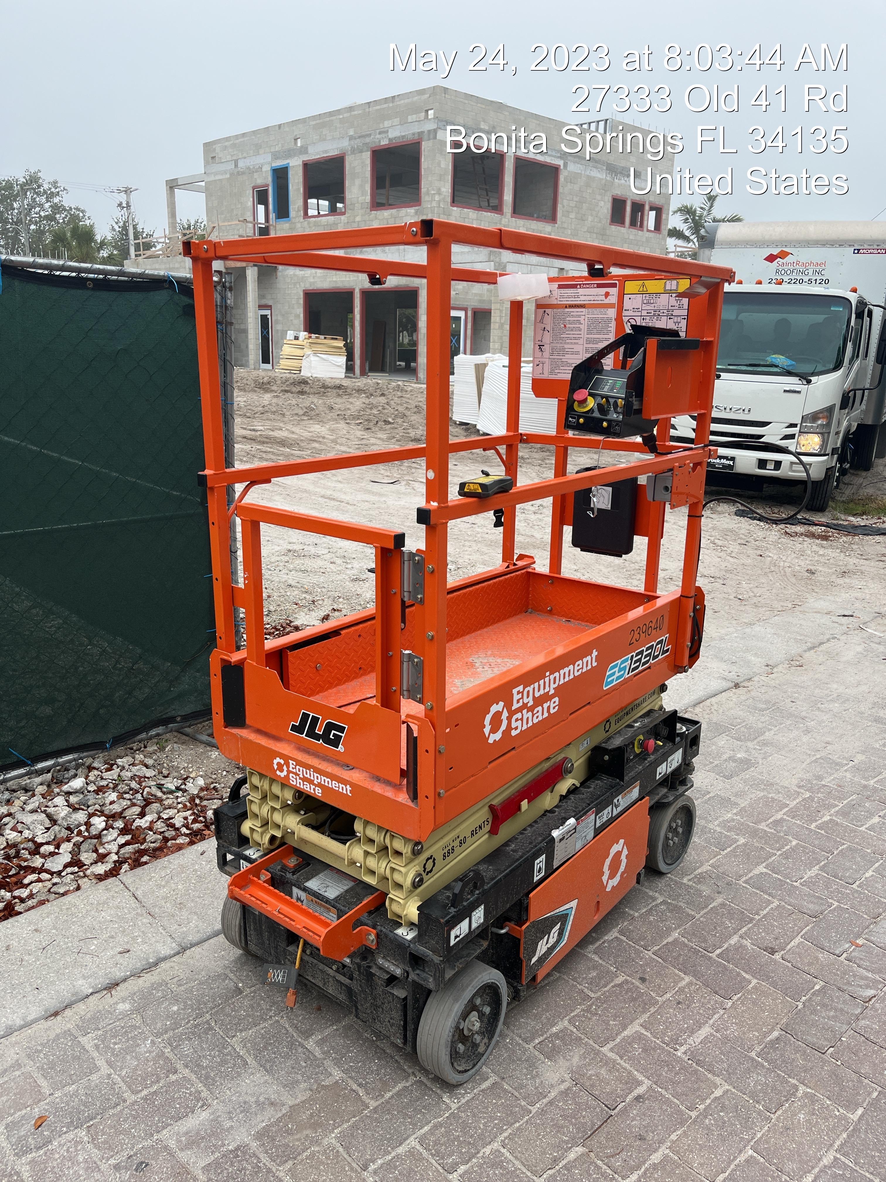 2022 JLG ES1330L