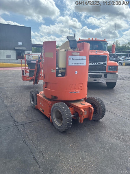 2019 JLG E300AJP