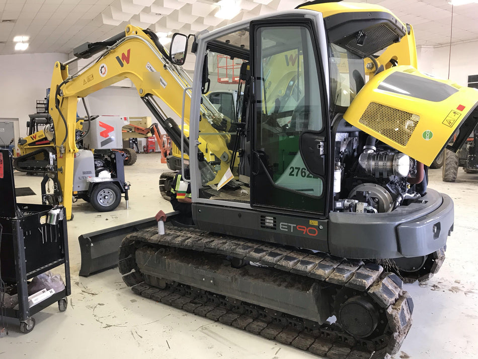 Wacker Neuson ET90 Enclosed Cab, Hybrid Tracks, Long Dipperstick, Bucket
