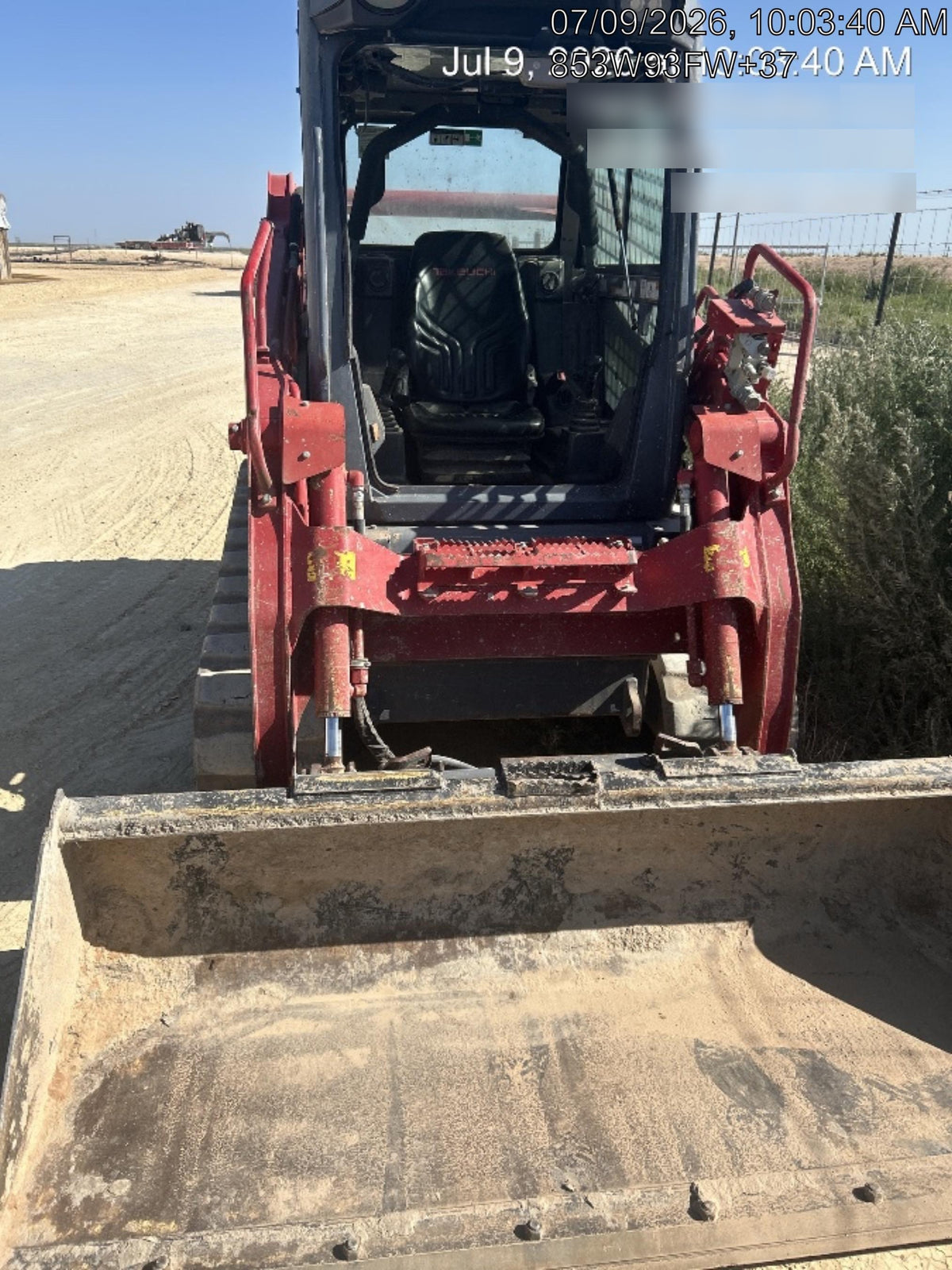 2023 TAKEUCHI TL10V2-CR