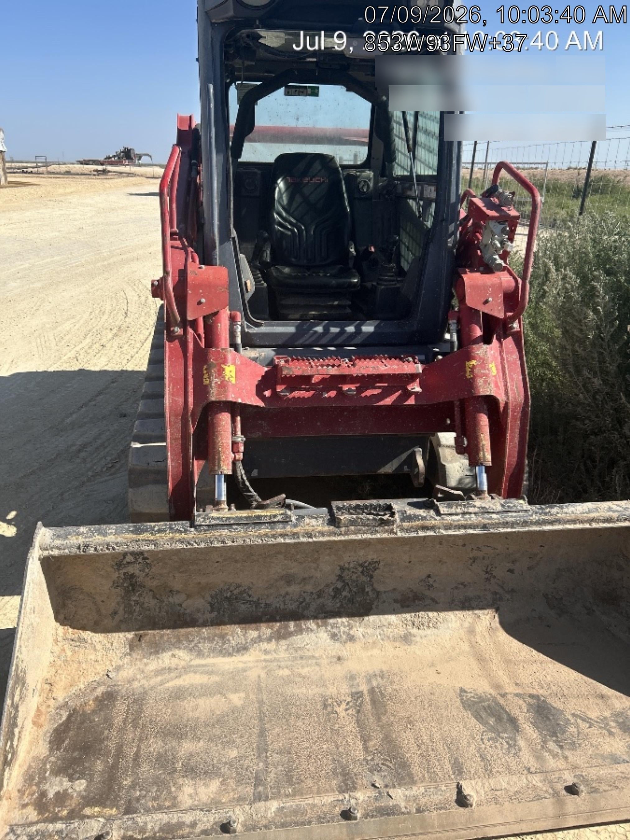 2023 TAKEUCHI TL10V2-CR
