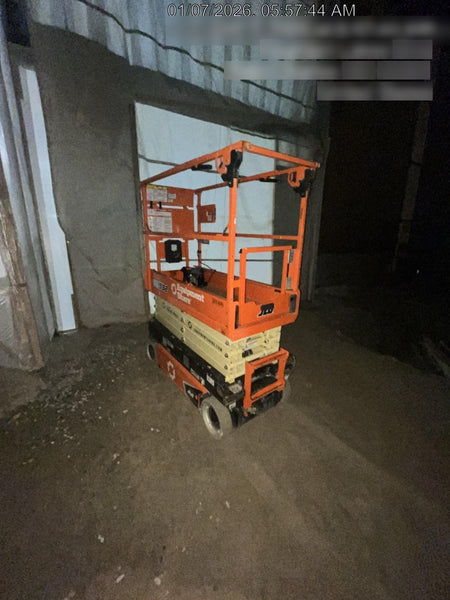 2023 JLG ES1932