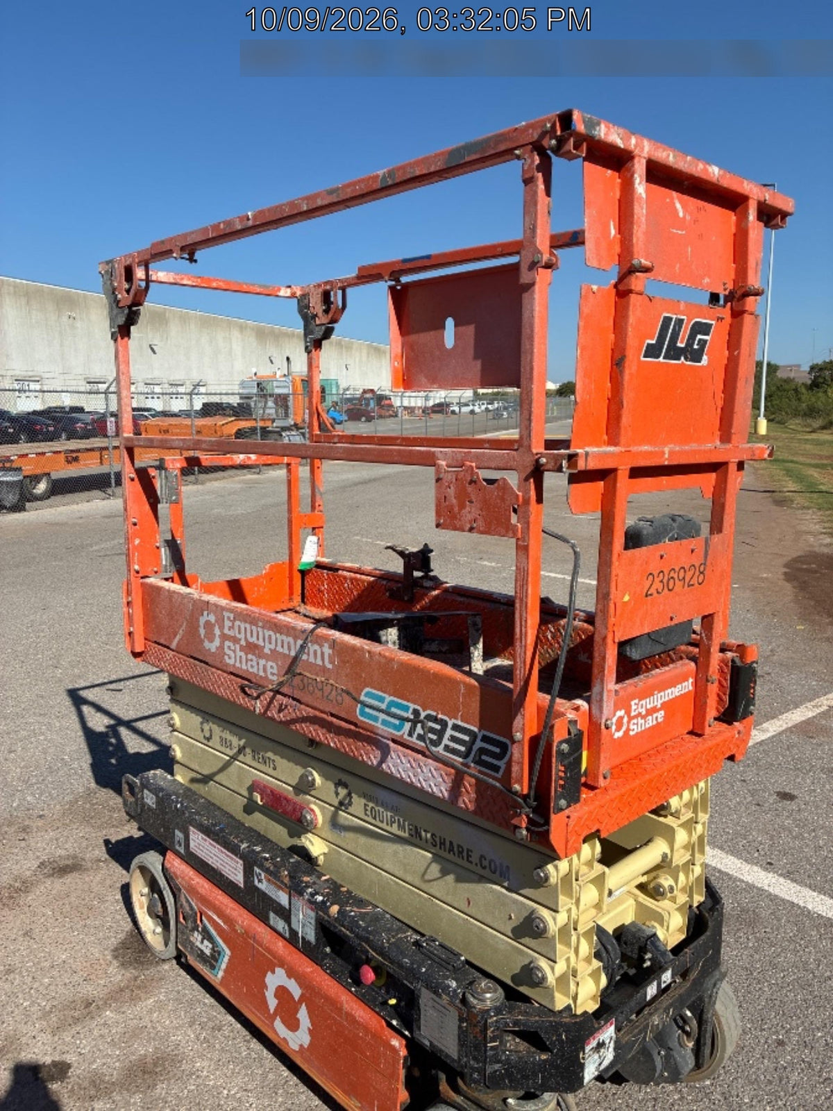 2022 JLG ES1932