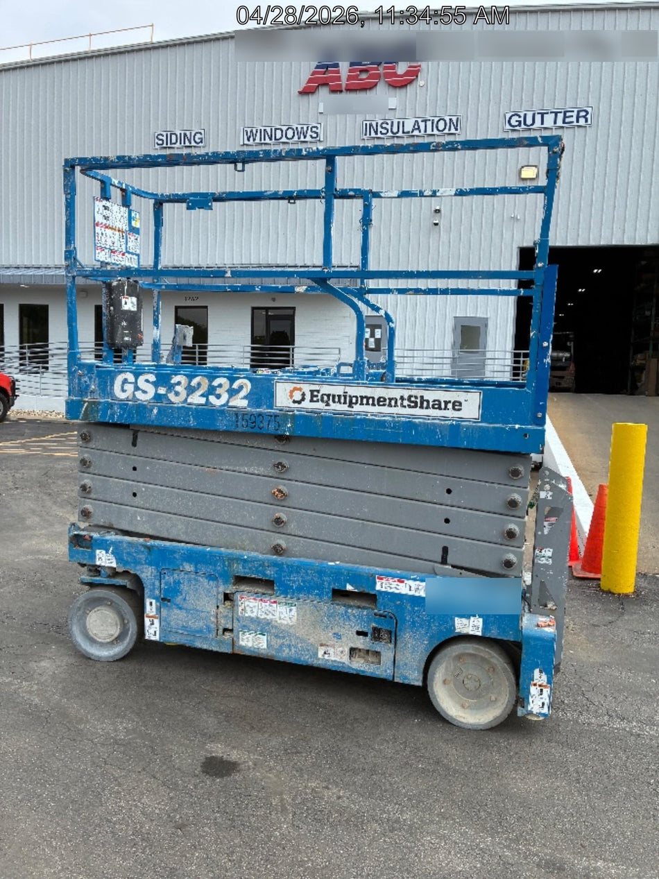 2021 GENIE GS-3232