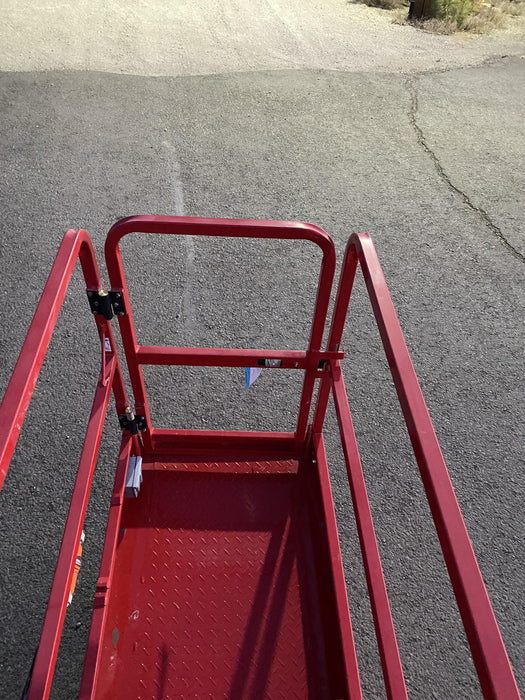 2020 MEC 1330SE Solid NM Tires, Steel Swing out Doors, LCS, Beacon, 900W Invertor