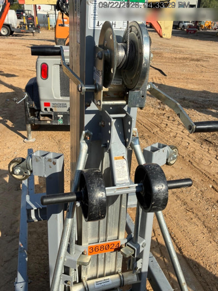 2023 GENIE SLC-24