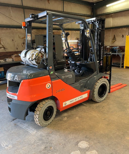 2022 TOYOTA 50-8FGU25