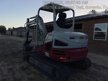 2023 TAKEUCHI TB250-2R