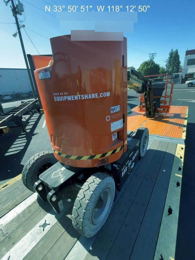 2025 JLG E300AJP