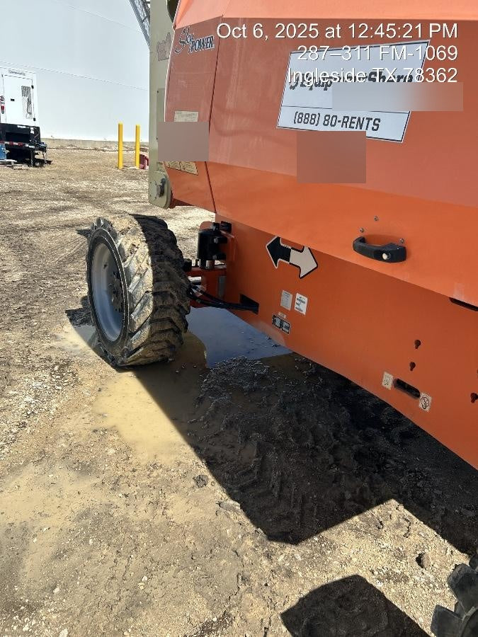2020 JLG 800AJ