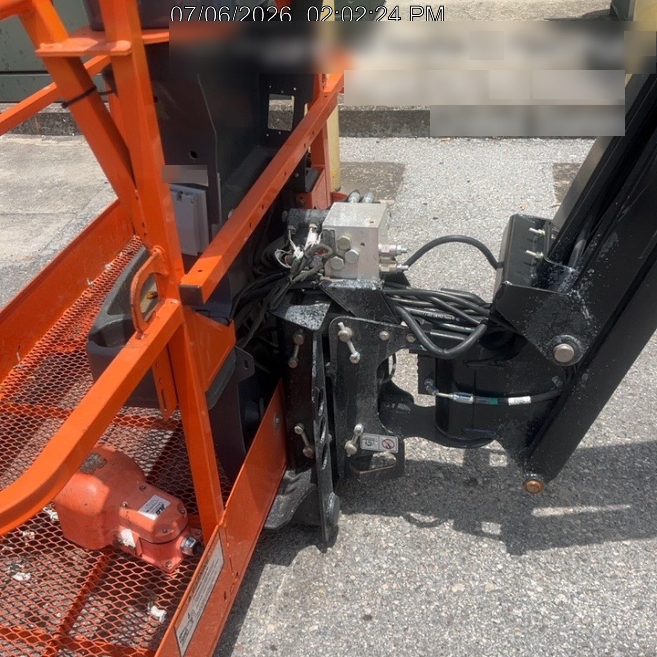 2023 JLG EC600SJ