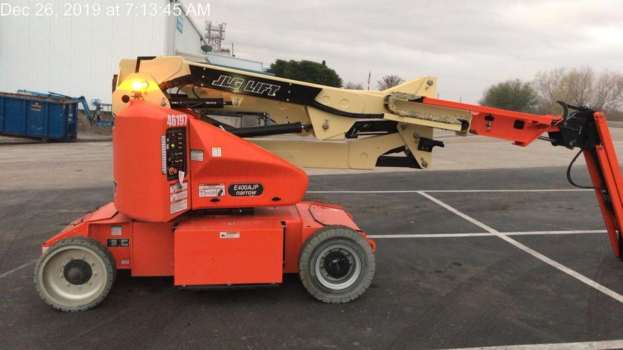 2019 JLG E400AJPN