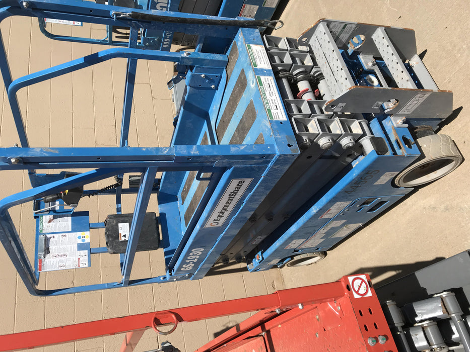 2019 Genie GS-1930 Fixed rails with chain Entry