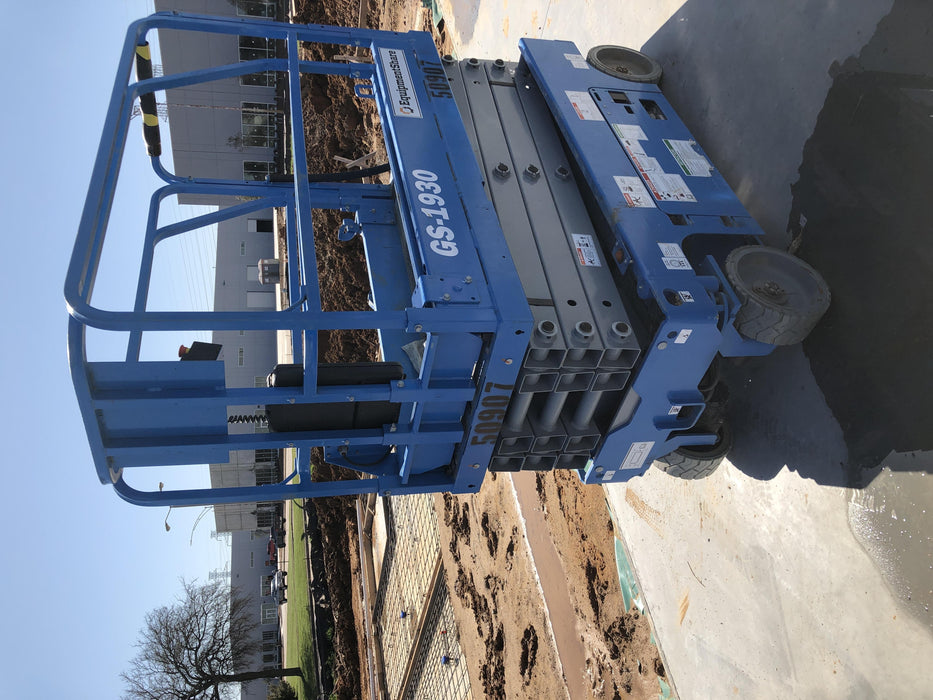 2019 Genie GS-1930 Fixed Rails with Chain Entry