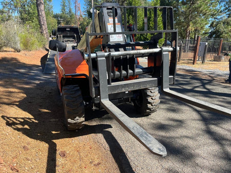 2025 JLG 519