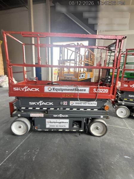 2020 Skyjack SJIII-3220 Solid NM Tires, Half height spring hinged entry gate, Dual Beacons, 6' Powered Extension Deck