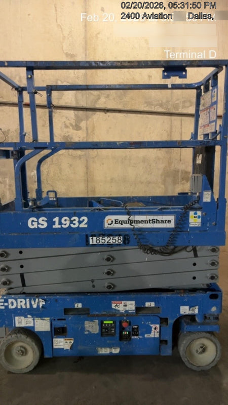 2021 GENIE GS-1932