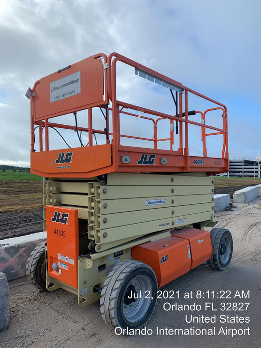 2019 JLG 4069LE