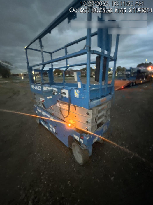 2019 Genie GS-2632 Folding rails with half height swing gate