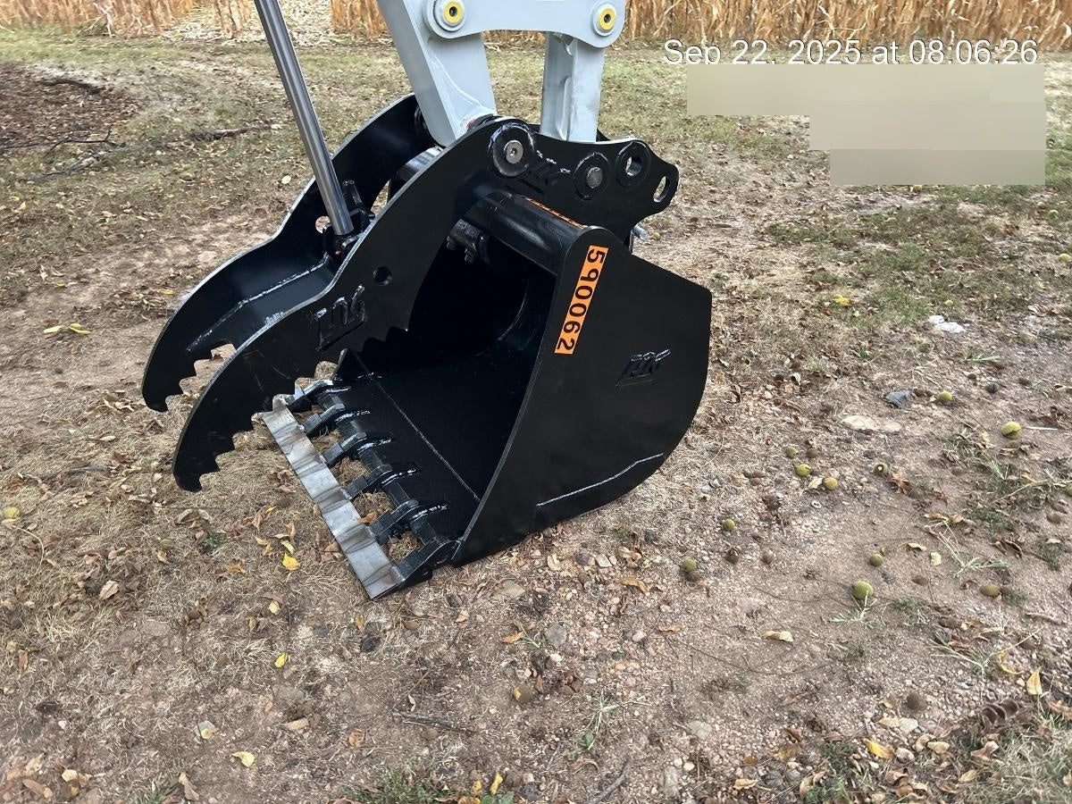 2025 TAKEUCHI 36" Bucket - Takeuchi