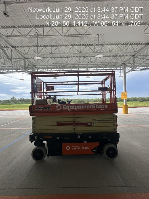 2022 JLG R4045
