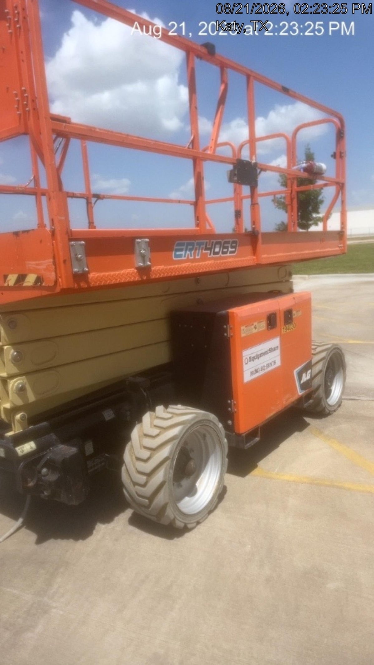 2021 JLG ERT4069