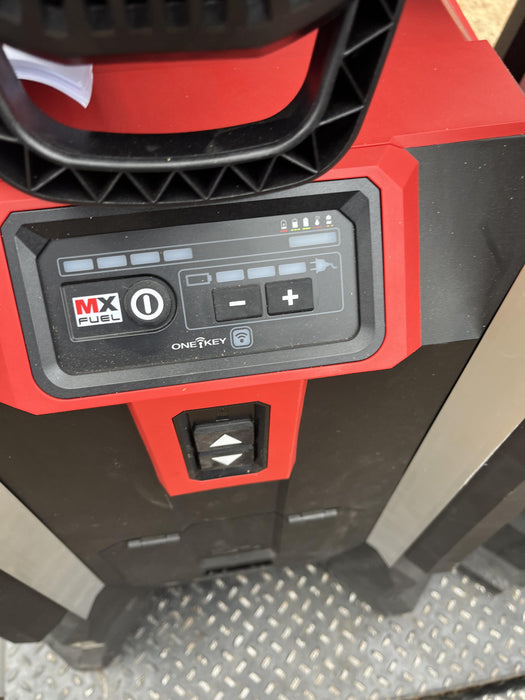 2023 MILWAUKEE MXF041-1XC