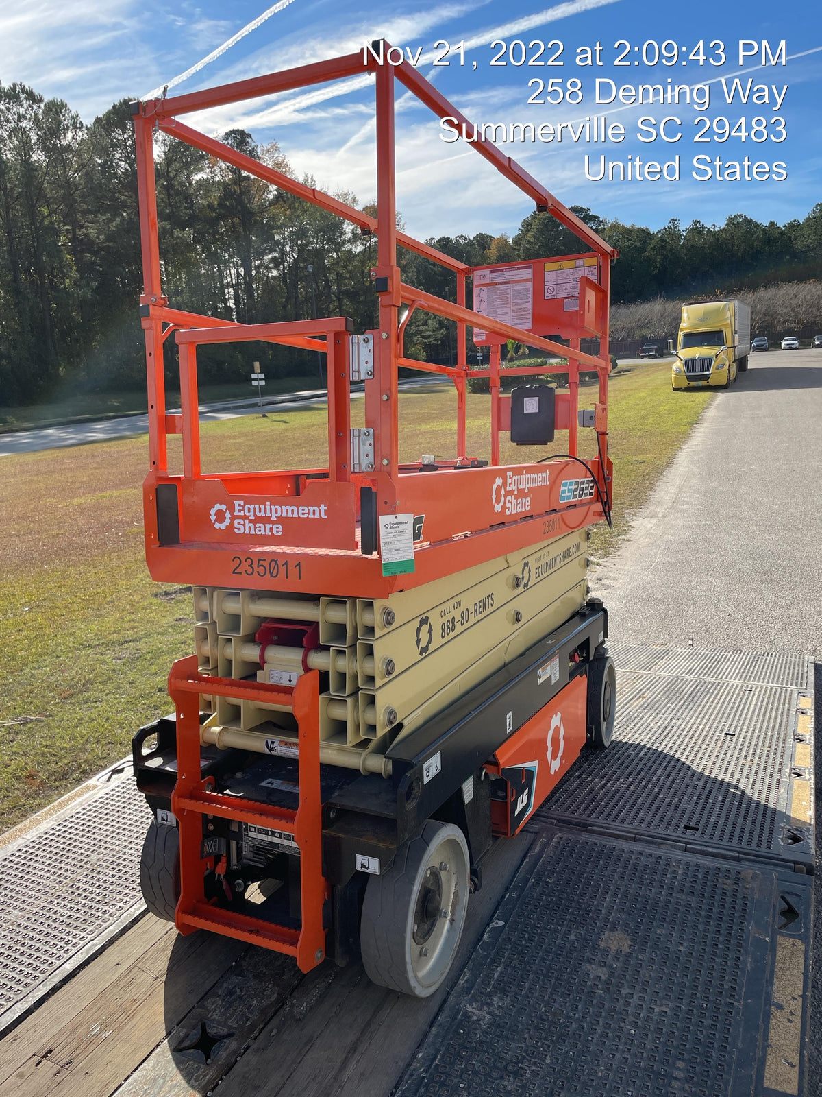 2022 JLG ES2632