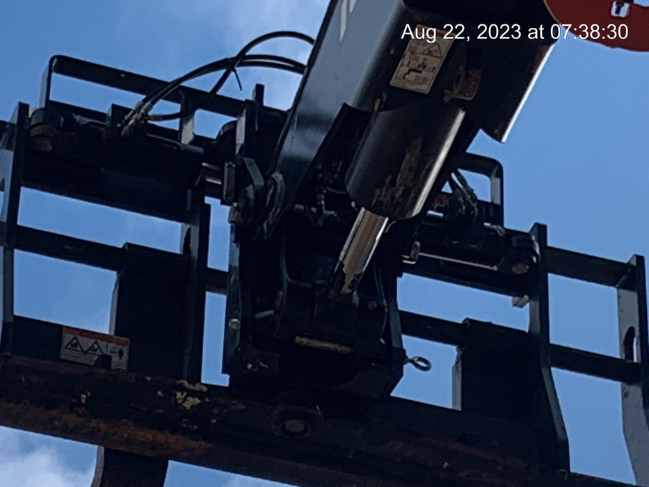 2021 JLG 1001095418S